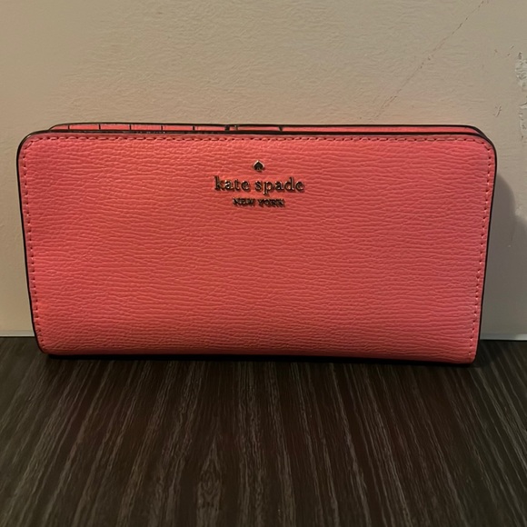 kate spade slim bifold wallet - Picture 1 of 2